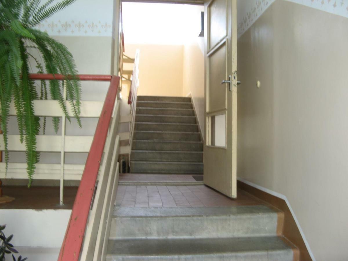Gratarre Apartment Kuressaare Exterior photo
